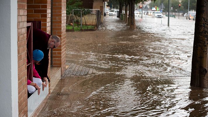Diario 24 - Alerta roja en Castellón por fuertes lluvias: "Vemos cómo está creciendo el nivel de agua con mucha virulencia y rapidez"
