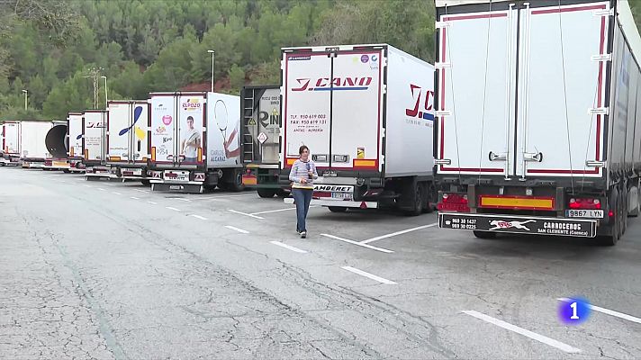 L'Informatiu - Els transportistes, amb dificultats per arribar a la Comunitat Valenciana