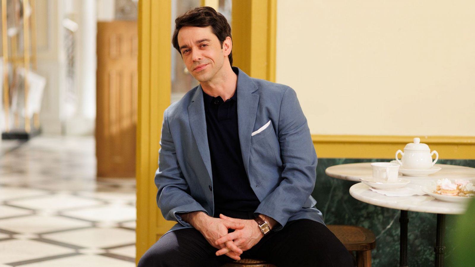 Un té con Alberto Amarilla - Salón de té La Moderna | Ver