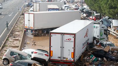 El sector logístico sufre pérdidas millonarias: miles de camioneros siguen atrapados en la carretera