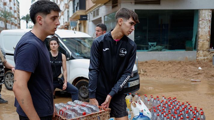 Los voluntarios se vuelcan con los afectados por la DANA