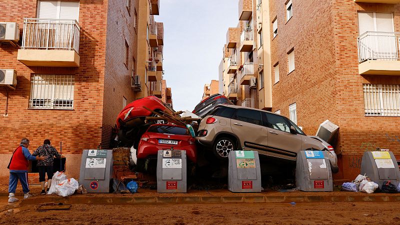 Vecina de Alfafar, Valencia: "Esto fue un tsunami" - La hora de La 1 | Ver