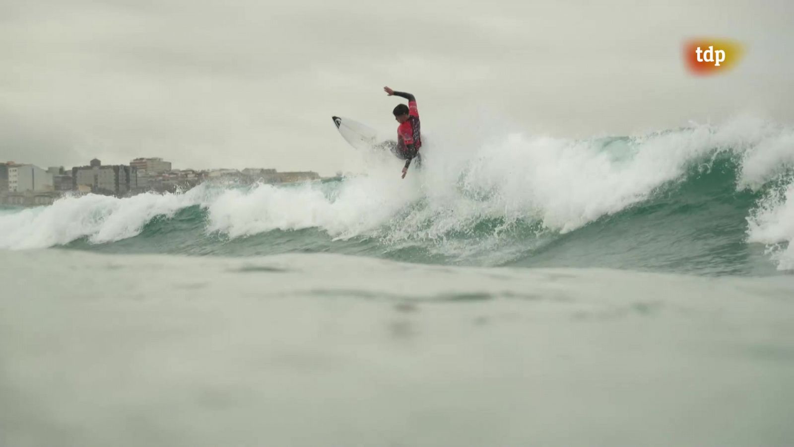 Surfing.es - Programa sobre olas y surf en RTVE Play