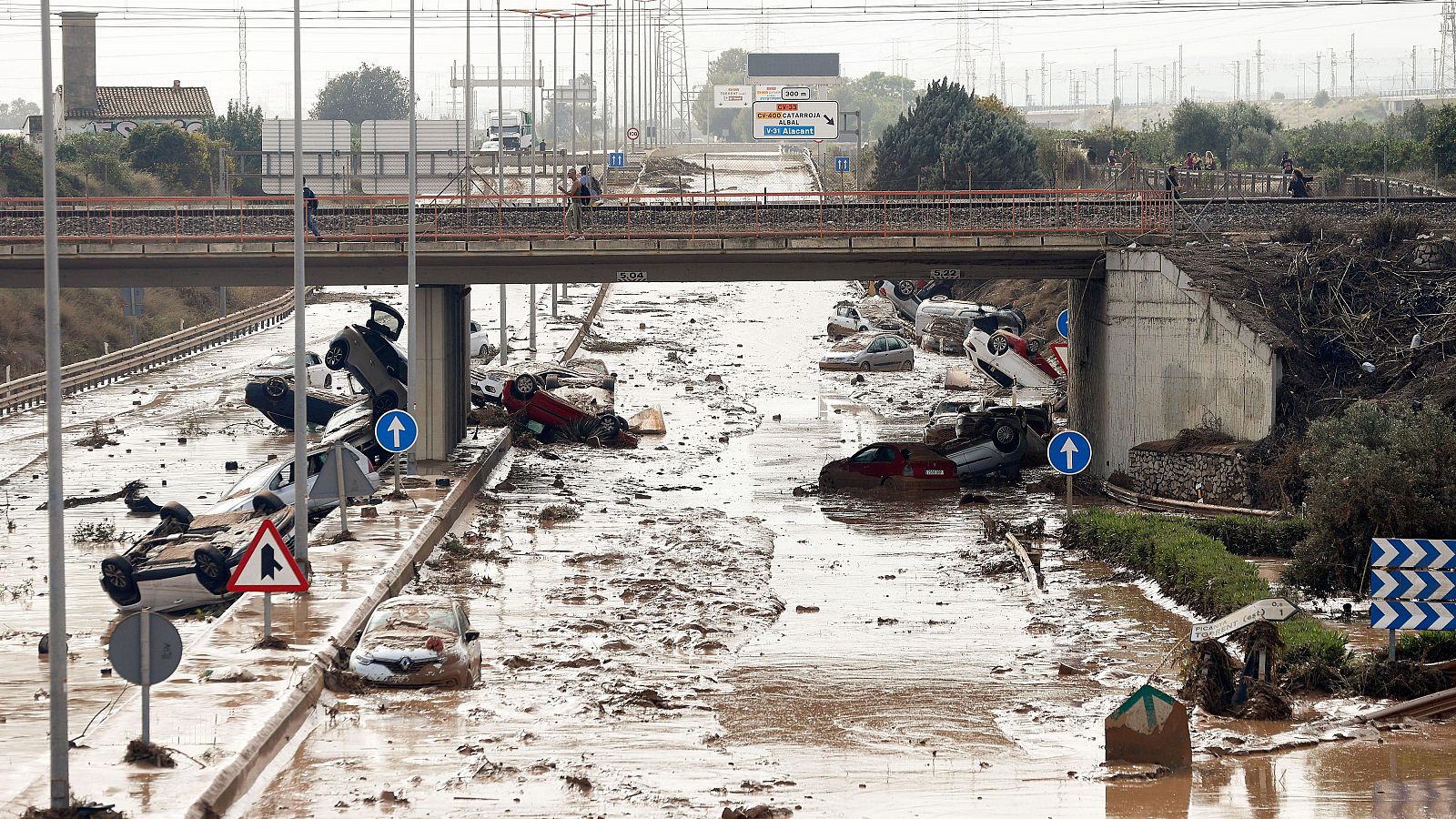 Poco a poco se recuperan algunas infraestructuras tras la DANA