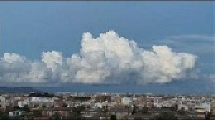 El tiempo - Grandes nubes de desarrollo vertical que provocaron la trágica DANA sobre Valencia