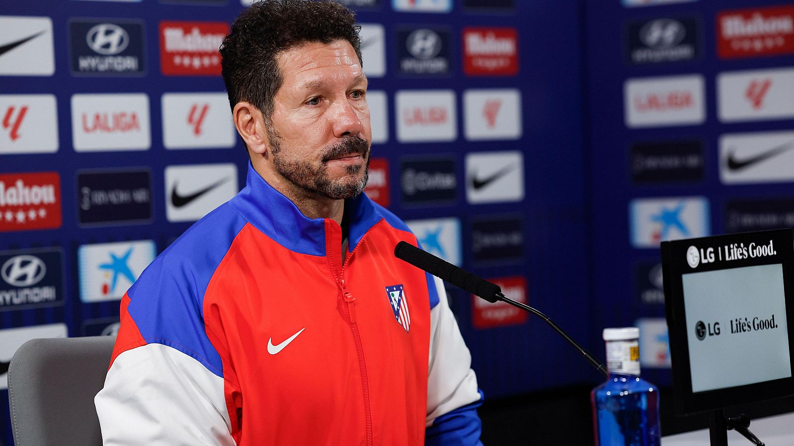 Simeone: "No tiene ningún sentido jugar"