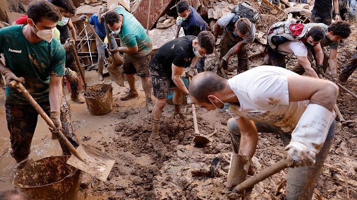 Las víctimas de la DANA hacen frente a las consecuencias del temporal más destructivo del siglo