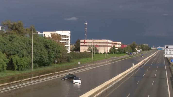 Aviso rojo en Cataluña: carretera C-32 cortada en Castelldefels