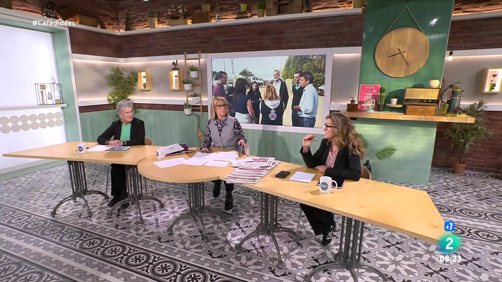 Parlem amb Ramon Lamiel, director de Trànsit. Connectem amb València i analitzem l'afectació. I fem la prèvia de les eleccions als Estats Units