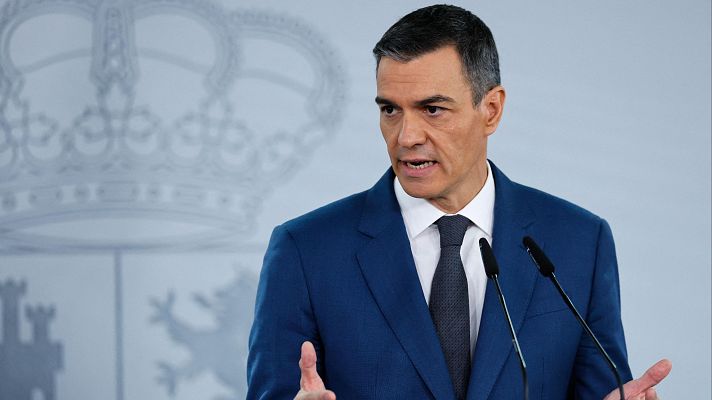 Sánchez anuncia un primer paquete de ayudas de 10.600 millones para los afectados por la DANA