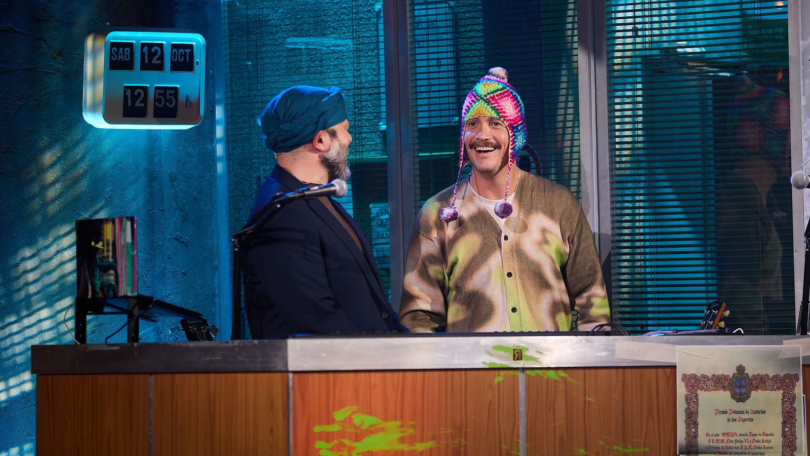 La Revuelta | Apoyo a víctimas de la DANA y un chuyo peruano 6/11/24 - La Revuelta | Ver