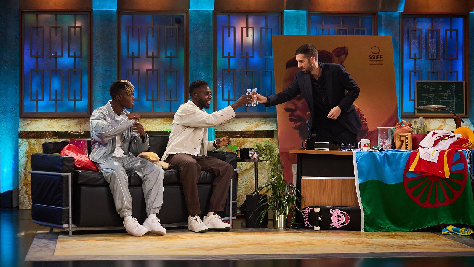 La Revuelta | Broncano entrevista a Iñaki y Nico Williams 6/11/24 - La Revuelta | Ver