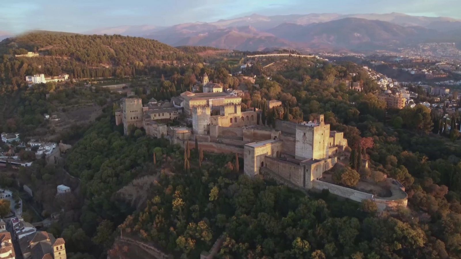 Documaster - Presentación: Alhambra, Encrucijada de Culturas - Alhambra El tesoro del último emirato andalusí