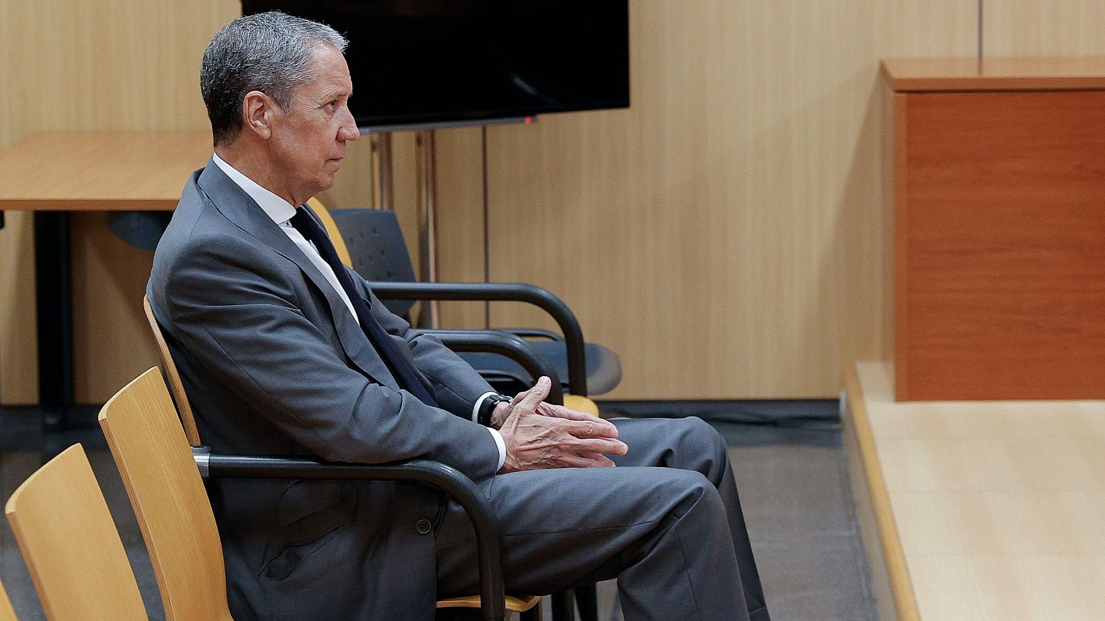 Zaplana asegura que "no tiene intención de fugarse" - Diario 24 | Ver