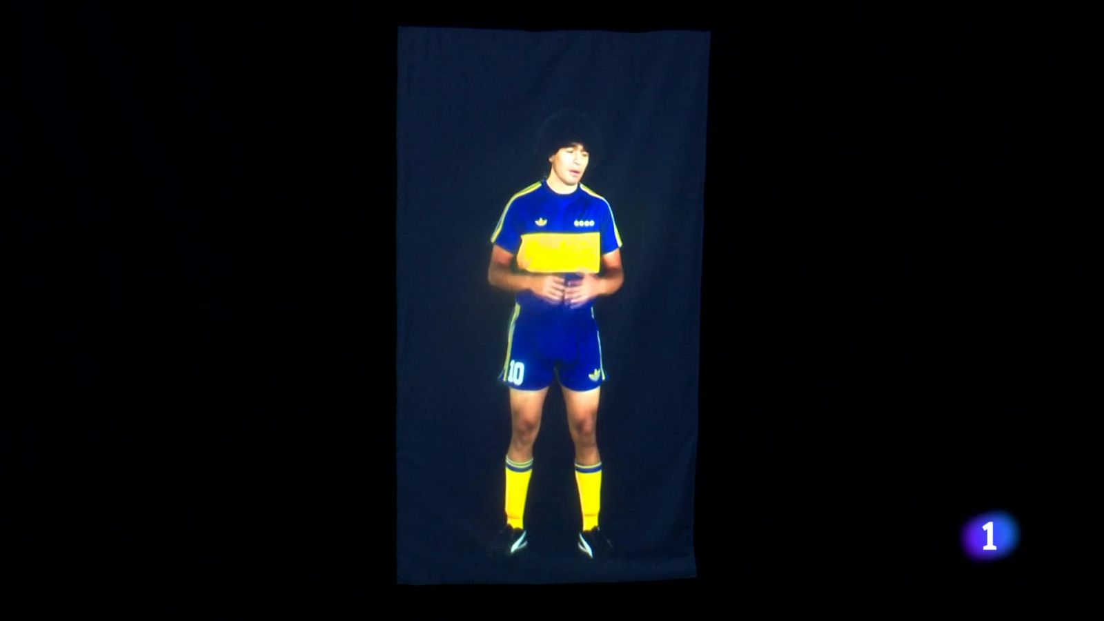 Maradona torna a Barcelona amb l'exposició 'Diego Vive' - L'Informatiu | Veure