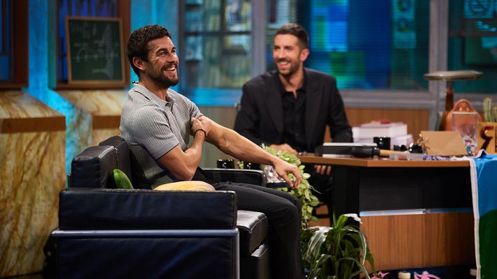 La Revuelta - ¿Está dispuesto a ponerse pelo Mario Casas?