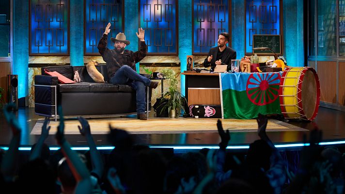 La Revuelta - El consejo de Carín León para superar las rupturas