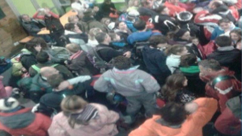 Evacuados más de la mitad de los más de mil esquiadores aislados en Panticosa por viento