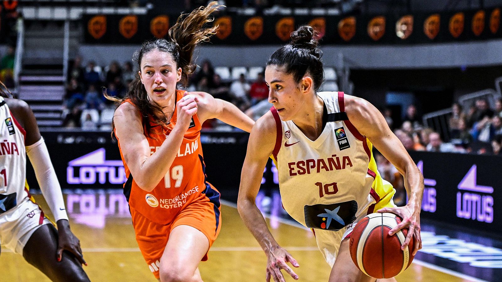 Clasificación Eurobasket 2025 | María Conde lidera la victoria de España contra Países Bajos