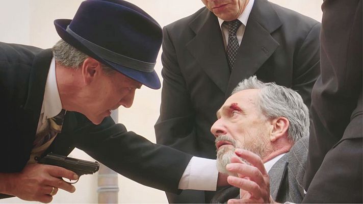 Salón de té La Moderna - Emiliano mata al subsecretario Cuadrado