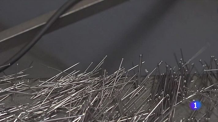 L'Informatiu - L'última fàbrica d'agulles d'Espanya celebra 100 anys