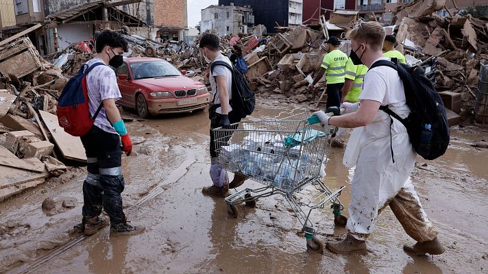 Unos 7.000 usuarios siguen sin suministro de agua doce días después de la DANA