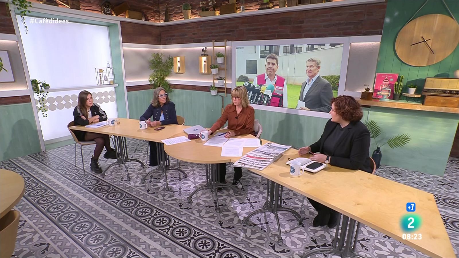 Gemma Nierga entrevista l'expresident valencià. Parlem amb el reelegit secretari general d'Units. I de la COP29 amb Gisela Torrents Monegal