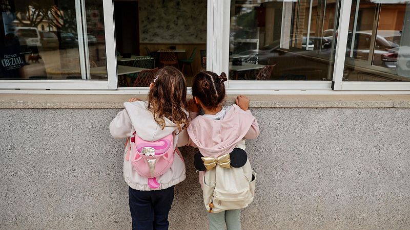 Los 77.000 alumnos afectados por la DANA vuelven a las aulas - La hora de La 1 | Ver
