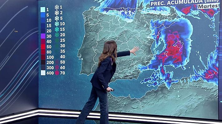 Las máximas aumentan en Galicia y descensos ligeros en el resto. Las mínimas descienden en Galicia y Canarias