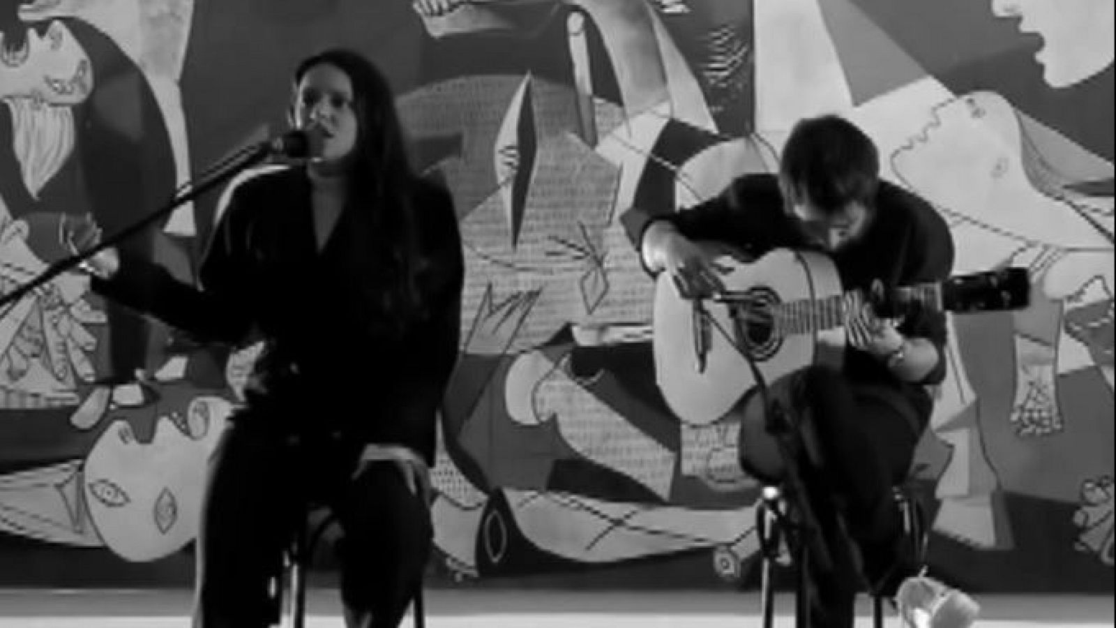 ROSALÍA & REFREE, 'Catalina' - Simfonola | RTVE Catalunya - Simfonola | Veure