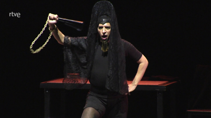 Atención obras - "Carmen" por Israel Galván