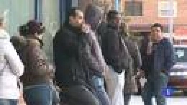 Telediario 1 - Baja del paro en diciembre