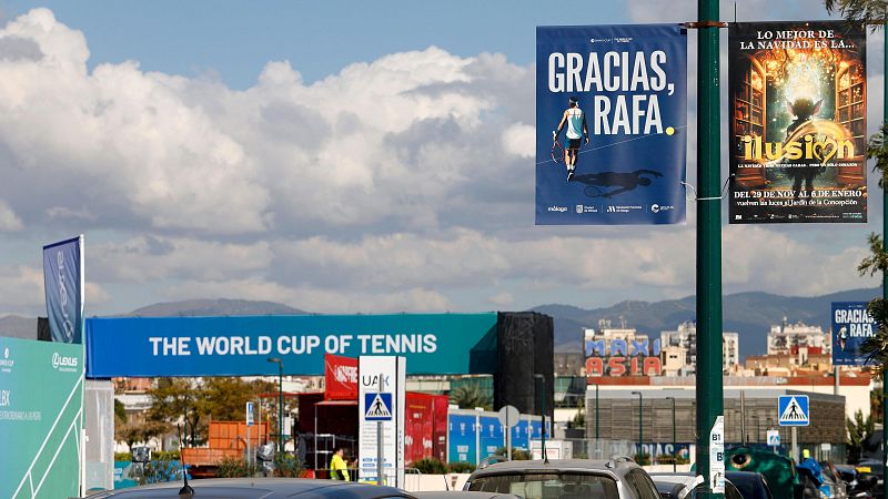La alerta roja por lluvias en Málaga pone en peligro el estreno de la Billie Jean Cup | Ver