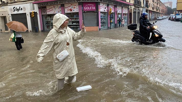 Telediario 1 - La nueva DANA deja alerta roja en Tarragona y Málaga por lluvias torrenciales