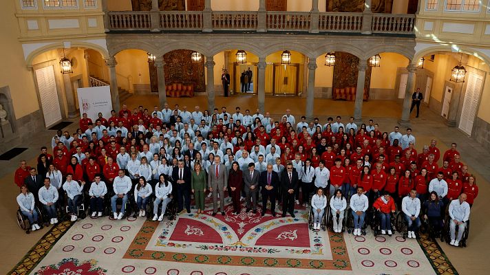  - Los Reyes reciben a los olímpicos y paralímpicos