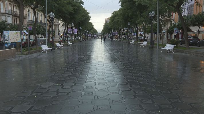 L'alerta vermella deixa buits els carrers de Tarragona