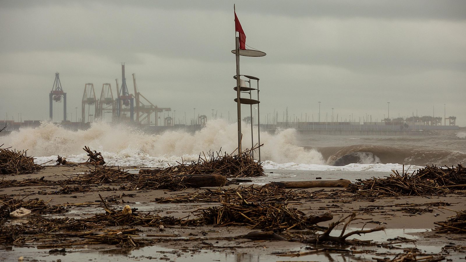 Valencia se prepara para la llegada de la nueva DANA - La tarde en 24h | Ver