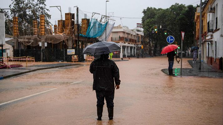Telediario 2 - Inundaciones y cortes en el transporte de Málaga tras el paso de la nueva DANA