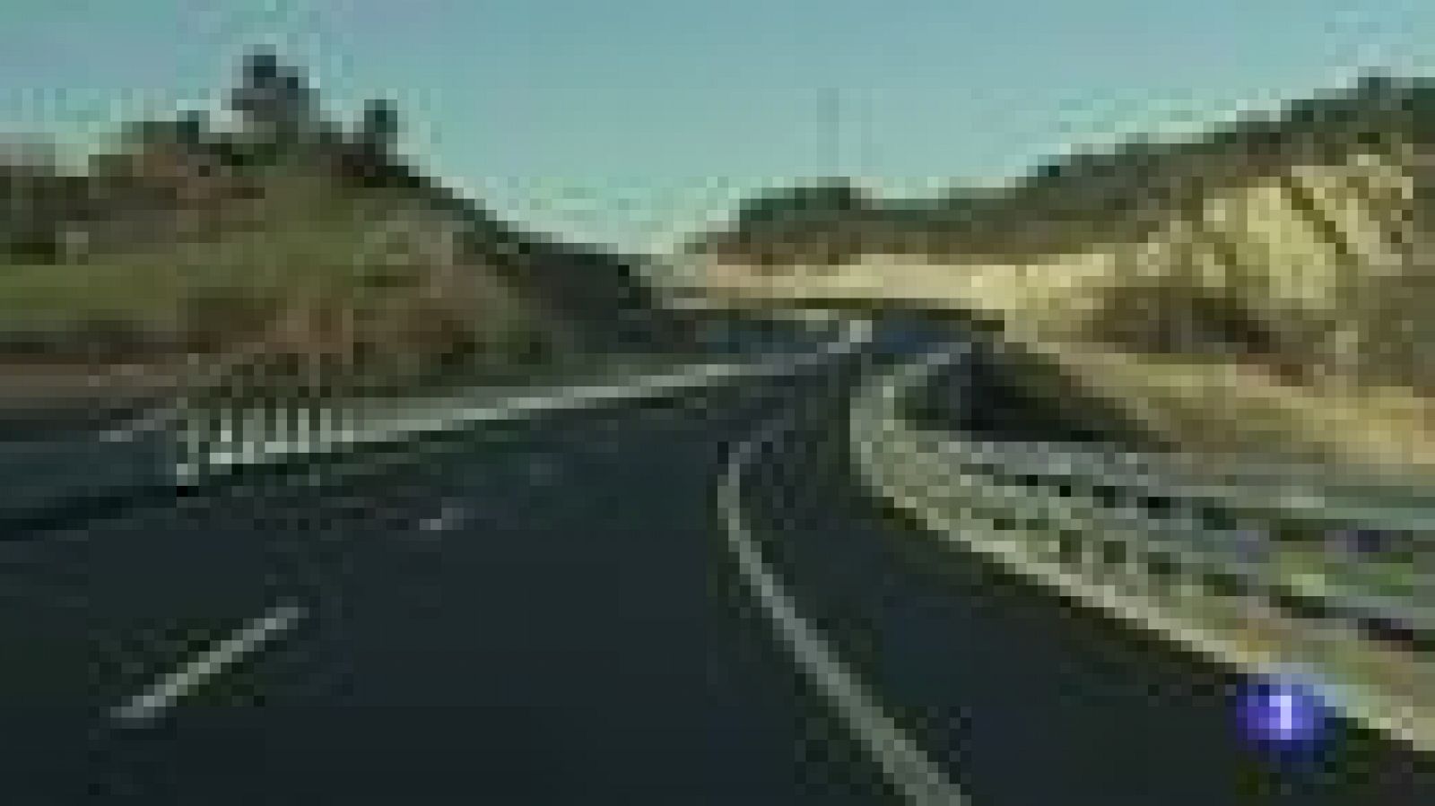 L'informatiu - Ja s'hi pot circular. L'eix transversal, desdoblat