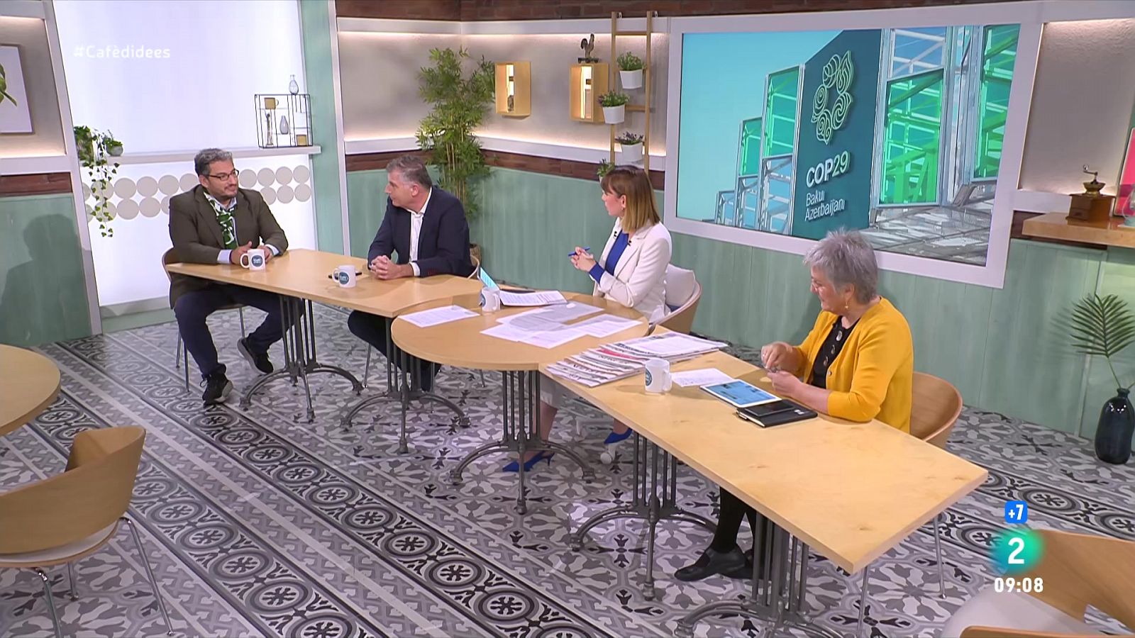 La directora de cinema ens presenta la seva darrera pel·lícula. Gerard Canals explica què fan a la zona zero de la DANA. I connectem amb Anna Bosch