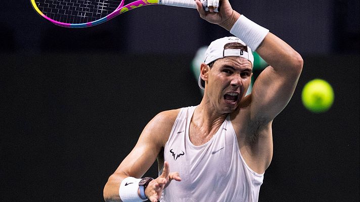 Telediario 1 - Nadal toma contacto con la pista de su despedida