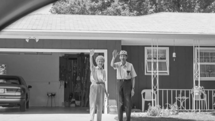 Telediario 1 - Dikeman, casi 30 años fotografiando la despedida de sus padres