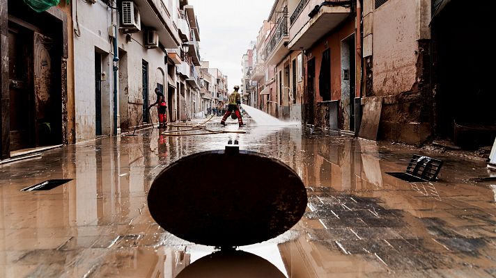 Telediario Fin de Semana - Desatascar el alcantarillado, una de las prioridades tras los efectos de la DANA
