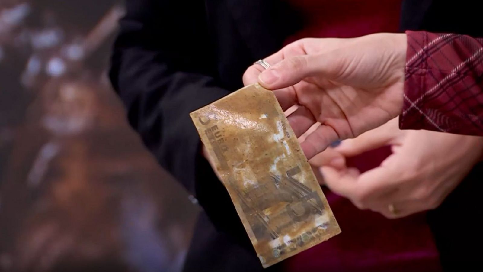 DANA: ¿Cómo recuperar los billetes dañados por el barro? | Ver