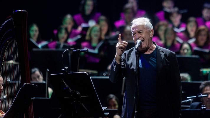 Víctor Manuel cierra su gira sinfónica con un concierto en el Palacio Real de Madrid