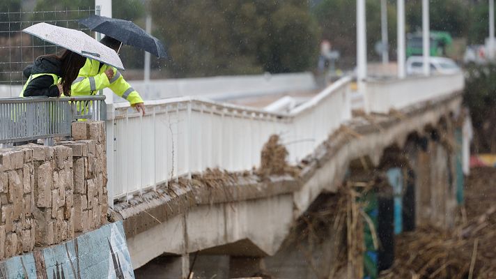 Telediario Fin de Semana - Telediario 2 en 4' - 17/11/24