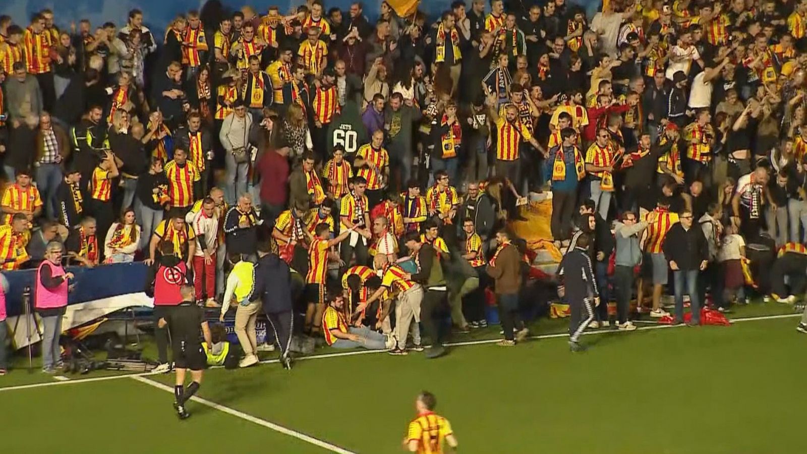 Alta tensió al derbi barceloní de Segona Federació entre l'Europa i el Sant Andreu.