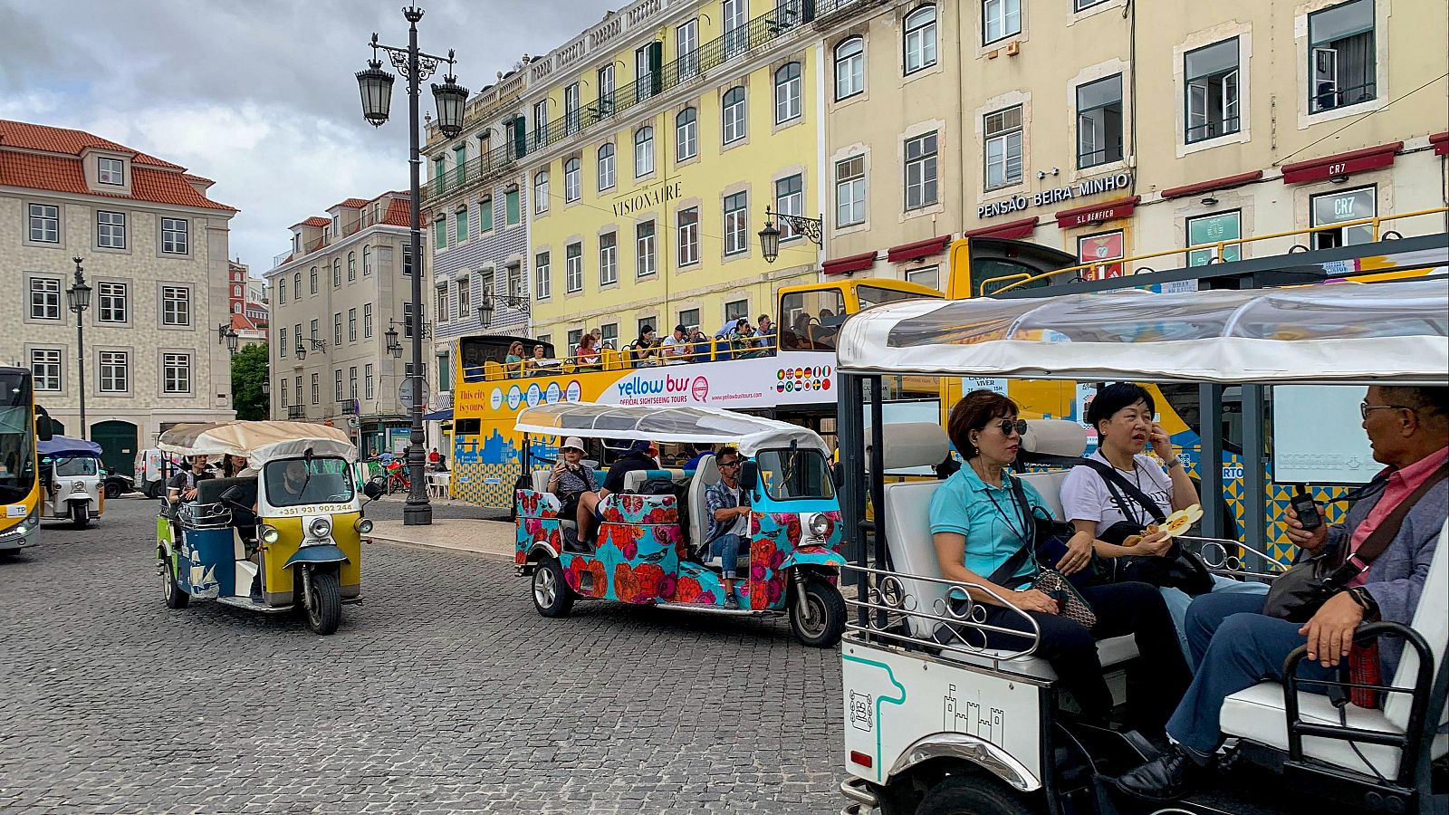 Un movimiento ciudadano promueve un referéndum sobre pisos turísticos en Portugal