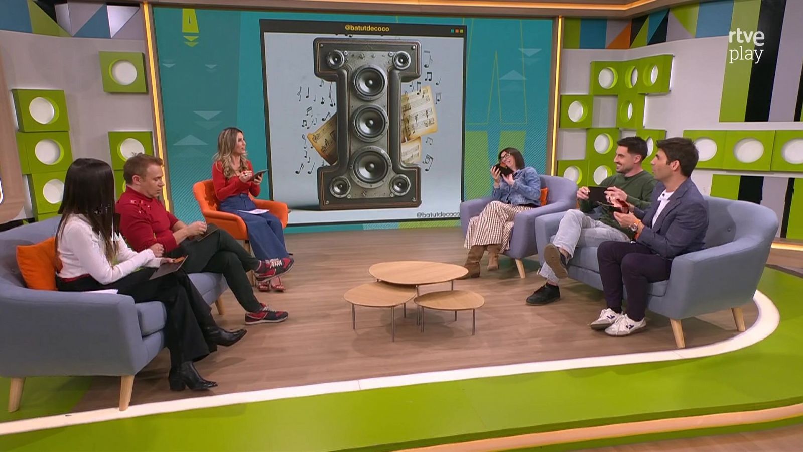 Accidents, herències, petons i hàmsters en un avió | L'altaveu - L'altaveu | Veure