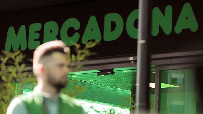 Telediario 1 - Declarado improcedente el despido de un trabajador de Mercadona por comerse una croqueta
